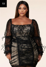 Load image into Gallery viewer, Flirty Lace Mini